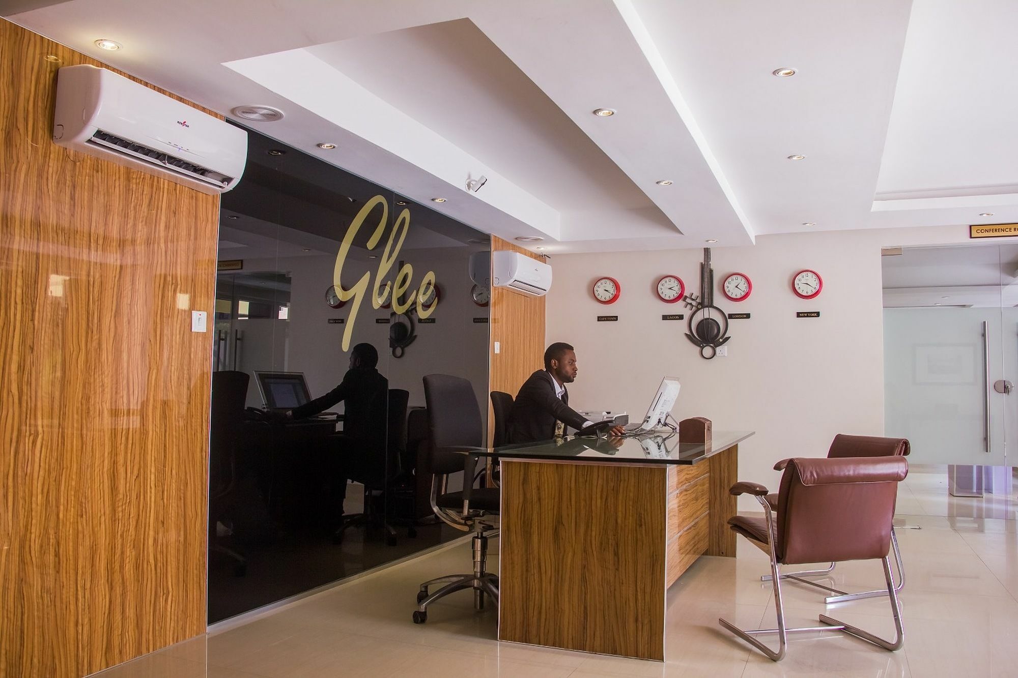 Glee Hotel Aliayabiagba ภายนอก รูปภาพ