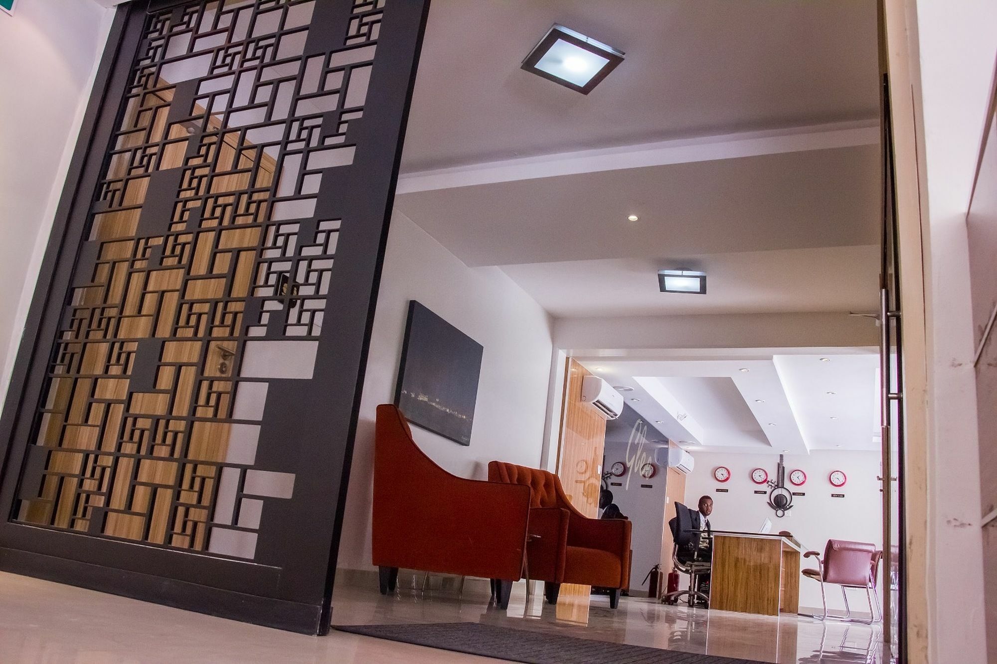 Glee Hotel Aliayabiagba ภายนอก รูปภาพ